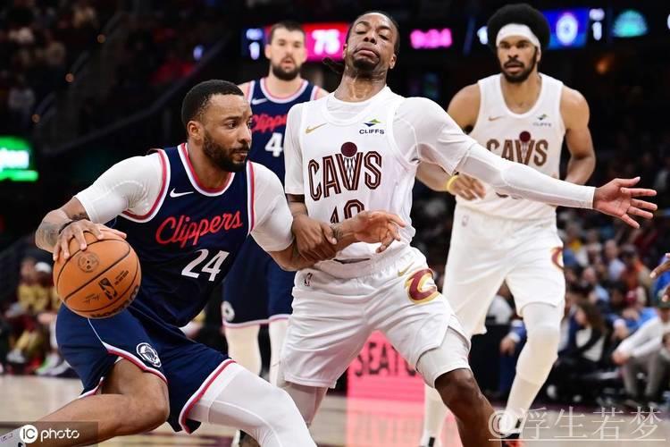 米切尔砍24+12 哈登24+8 骑士主场力挫快船 米切尔砍24+12 哈登24+8 骑士主场力挫快船