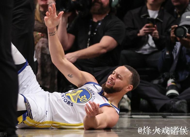 库里31+7+7力压字母哥34+10+5 勇士击败雄鹿